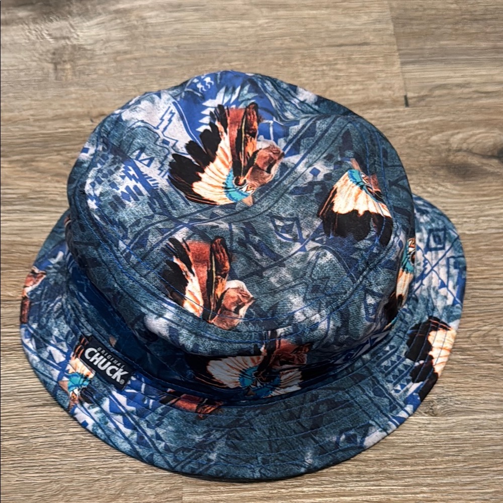 Original Chuck Bucket Hat Cat w/Headdress OS